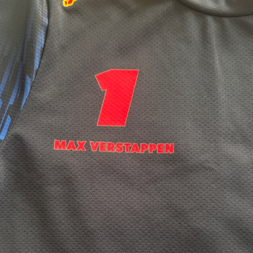 Kids Red Bull Formula 1 Max Verstappen Jersey - Picture 3 of 5